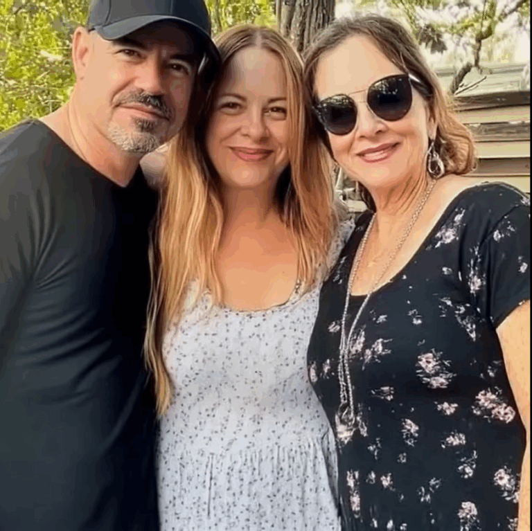 I Thought My Husband Was Working Late — Until I Found Him at My Mother’s House